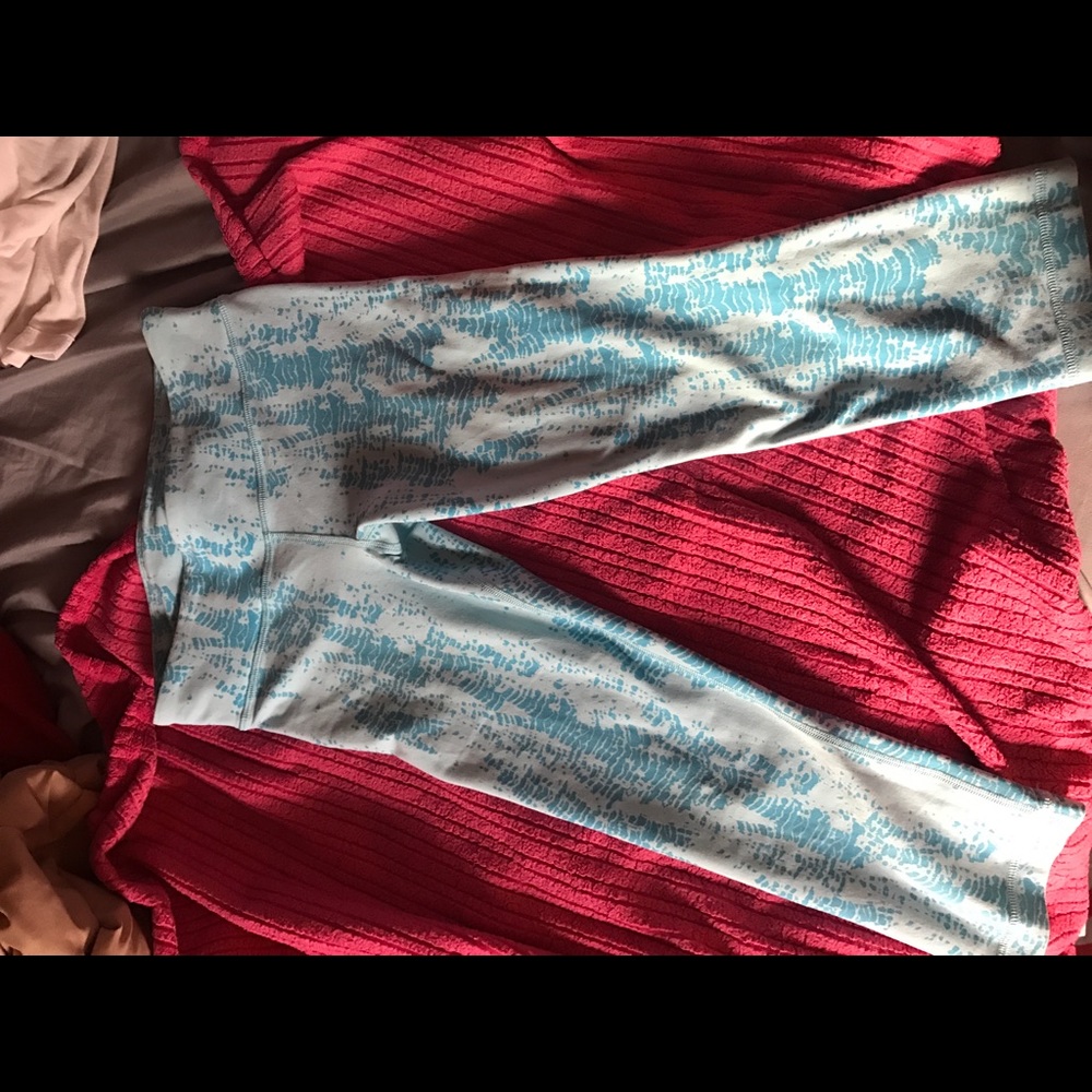 Blue printed under Armour leggings